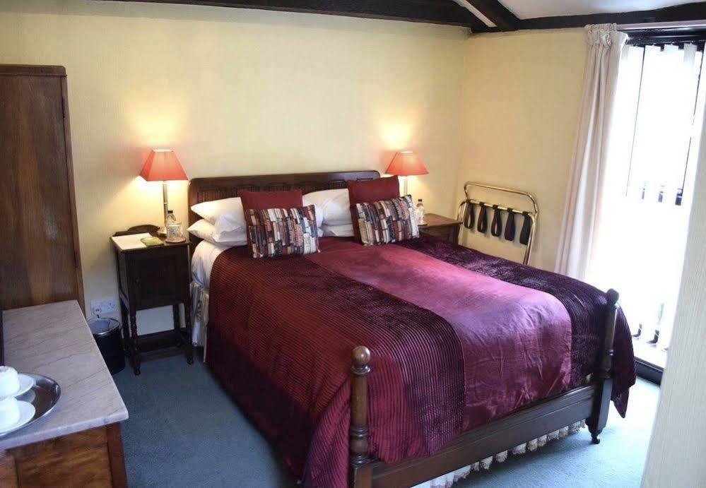 Hôtel At The Farmhouse Hunters Hall à Dereham Extérieur photo